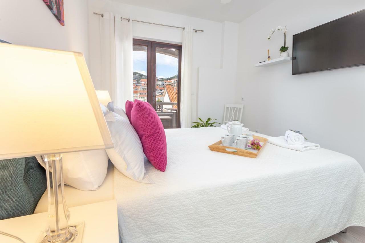 Apartments And Rooms Marija Hvar Town Exterior photo